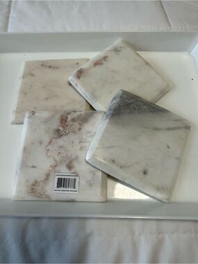 Set of  4 White Marble Square Coasters - Natural Beige Veining